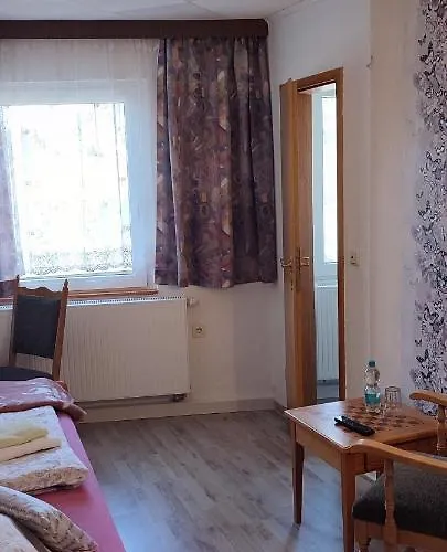 Landpension Haupt 3* Зебниц